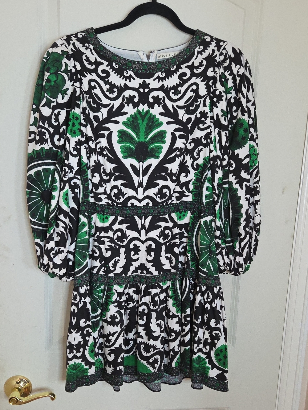 Alice + Olivia Black White and Green Printed Long-Sleeve Mini Dress
